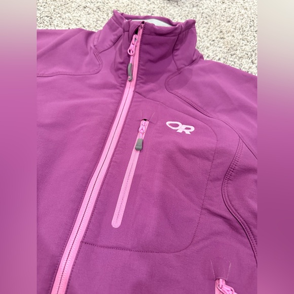 Outdoor research purple shell jacket, women's size medium - Picture 2 of 10